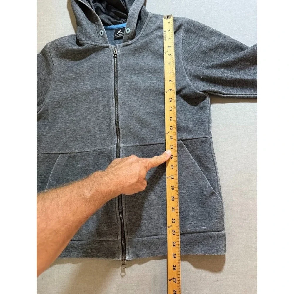 Jordan Jumpman Sweatshirt Adult Small Gray Zip Pocket Long Sleeves‎ Hoodie.